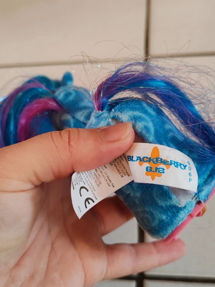 Cheval zhuzhu pets bleu avec crinière violette - photo numéro 10