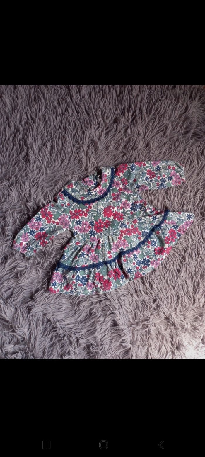 Robe fleurie 3 mois
