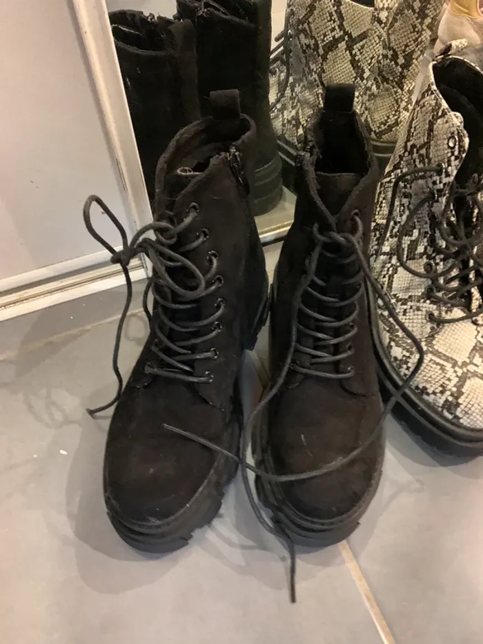 Paire de bottine - photo numéro 2