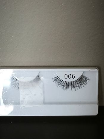 Faux cils