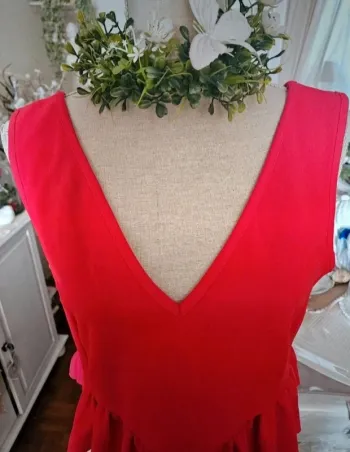 Haut court rouge volanté New Look Taille 42/44 Neuf