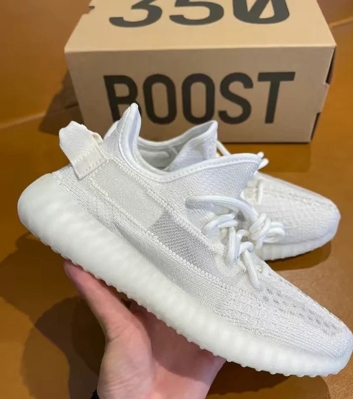 Yeezy boost  350 V2 - photo numéro 5