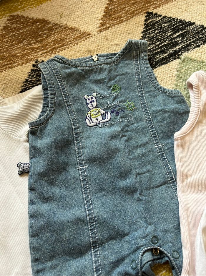 Lot vêtements 1mois - photo numéro 2