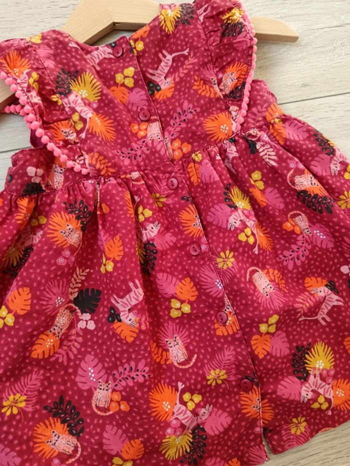 Robe fleurie - photo numéro 3