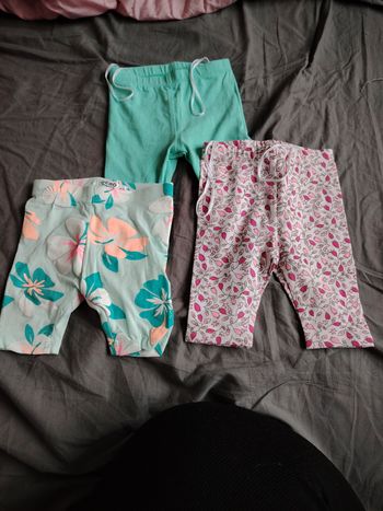 Lot de trois legging court taille 6 mois 