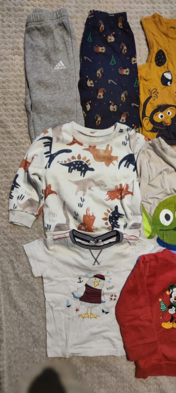 Lot de vêtements 2ans - photo numéro 2