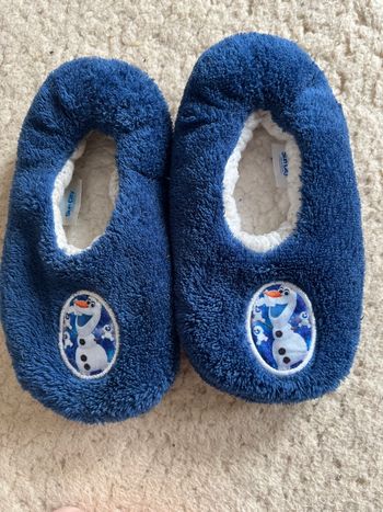 Chausson reine des neiges . Avec Olaf 