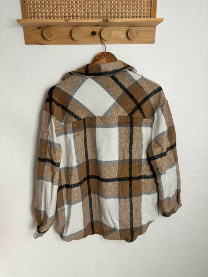 Sur chemise à carreaux - photo numéro 3