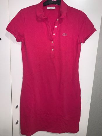 Robe Lacoste