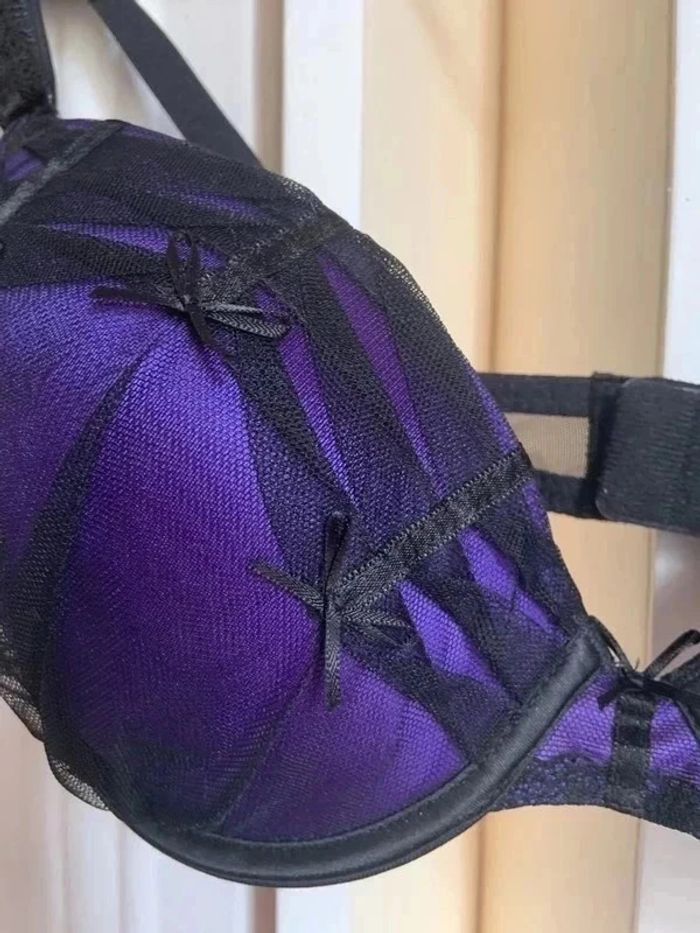 Soutien-gorge Chantelle 90C neuf - photo numéro 2