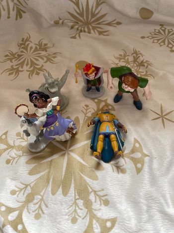 Lot de 6 figurines Le bossu de Notre Dame Disney