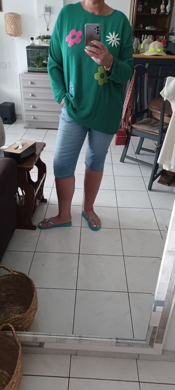 Très jolie blouse avec des fleurs femme T U