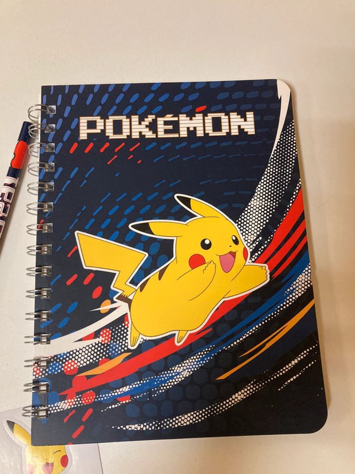 Lot fournitures Pokémon - photo numéro 2