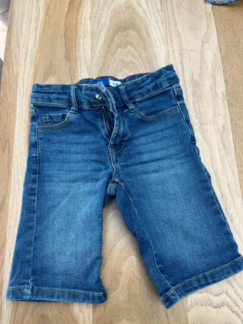 Short jeans Okaïdi taille 4 ans
