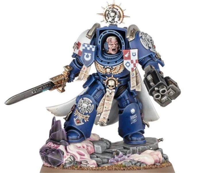 Capitaine Space marine en armure