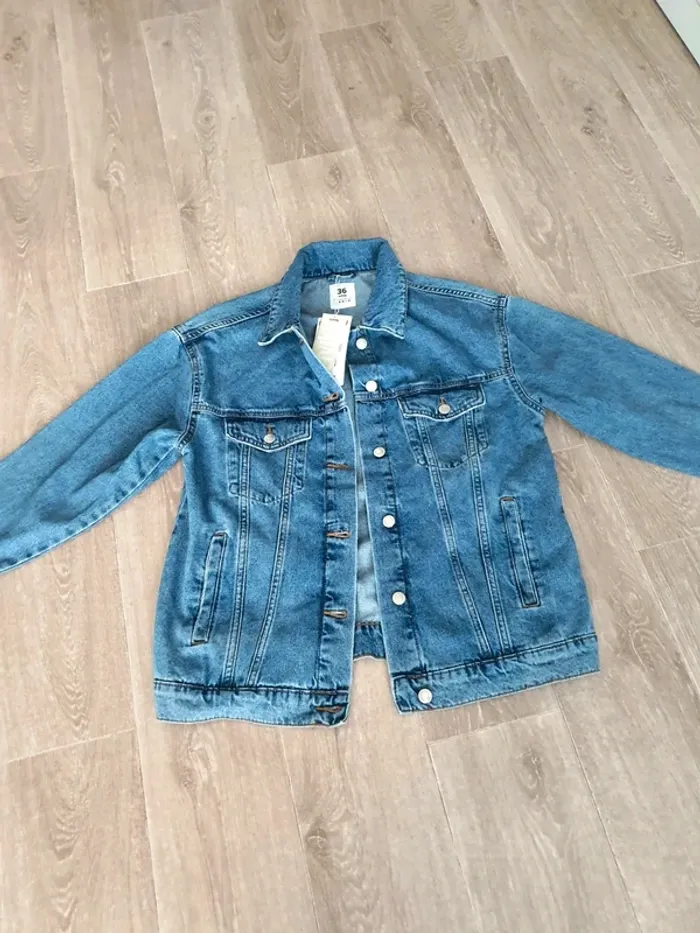 Veste en jean taille 36 coupe oversive - neuve - photo numéro 3
