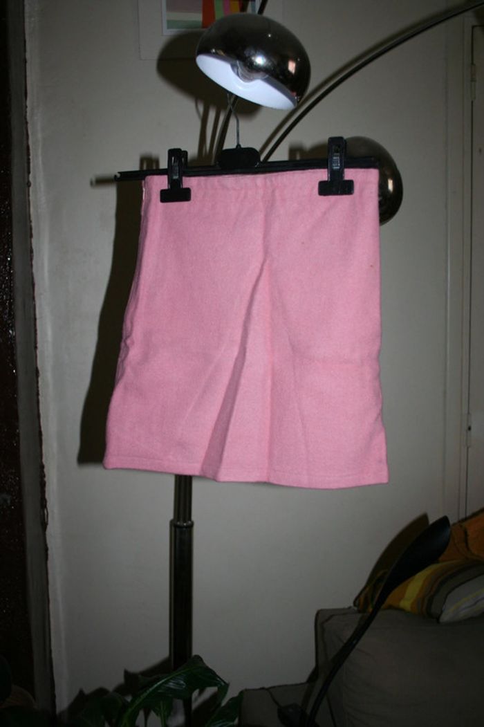 🌸👍Fille 8 ans 👍Jupe #laine  #rose à #broderies fleuries  Taille 8 ans "DPAM " 🌸 - photo numéro 3