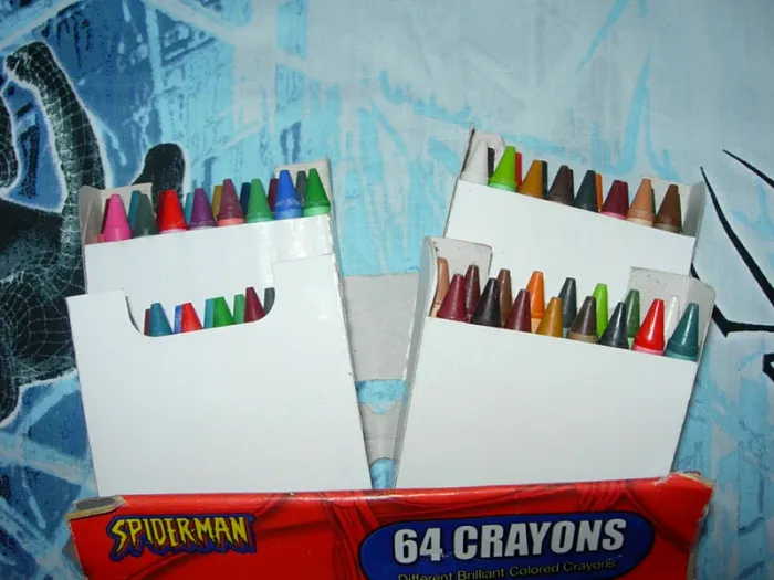 trousse boite + couleur 64 + stylo gomme etc.. Neuf Spiderman 3 - photo numéro 3
