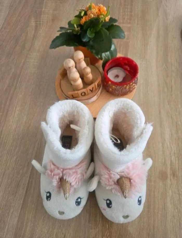 Chaussons licornes pointure 25
