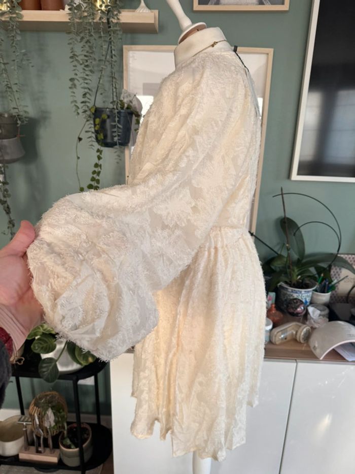 Magnifique robe manches longues blanc beige cassé taille S/M col V plumetis - photo numéro 3