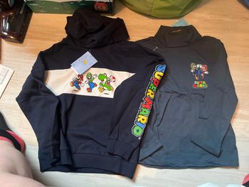 Sweat à capuche et sous pull col roulé 8 ans super Mario