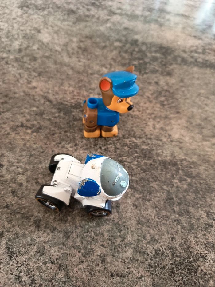 Figurine chase et robot paw patrol - photo numéro 2