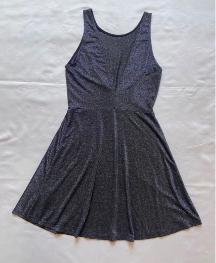 Robe patineuse noire et argentée dos décolleté H&M taille 38 / M - photo numéro 7