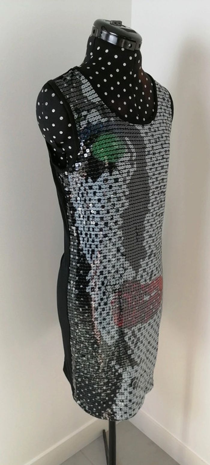 Robe de soirée à sequins visage noir blanc - photo numéro 6
