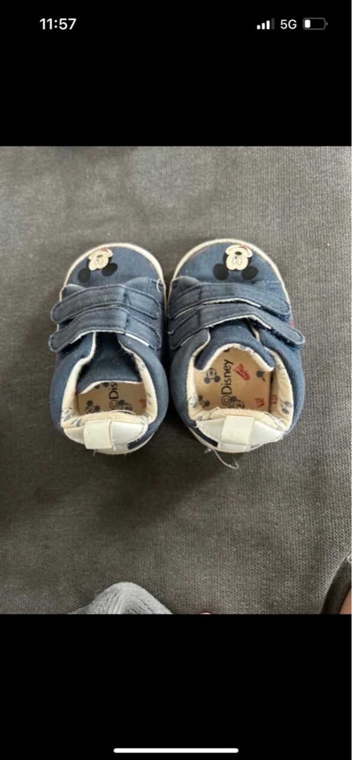 Chaussure bébé Mickey
