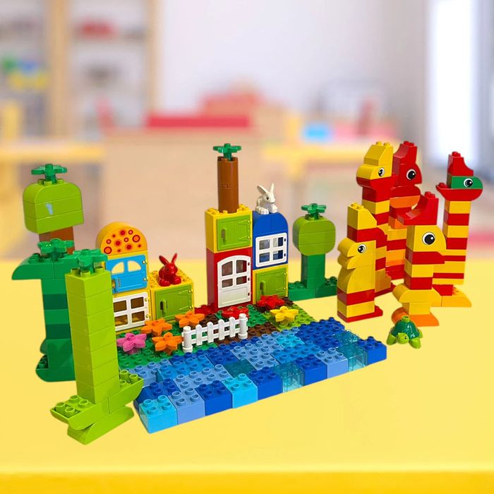 Très gros lot de Lego Duplo 165 pièces - la maison dans la forêt, le lac et les animaux - photo numéro 2