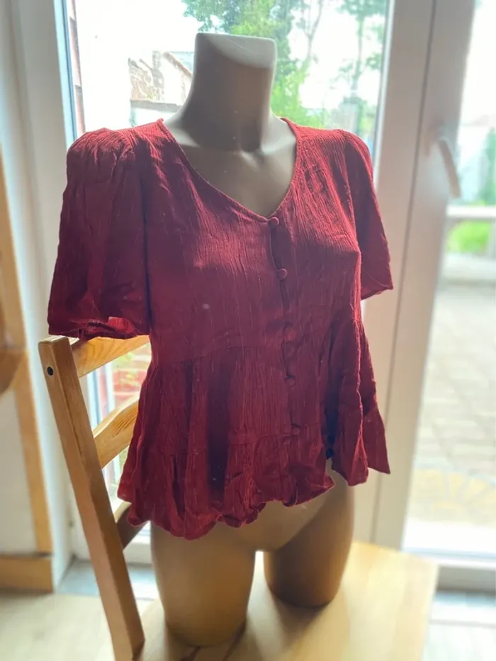 Haut Promod rouge fils dorés - photo numéro 2