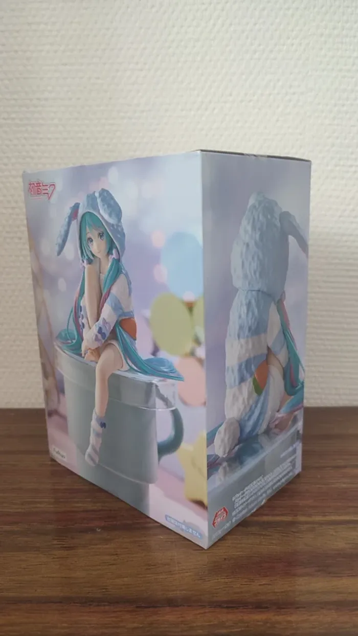 Figurine Hatsune Miku Usamimi Pajamas Blue ver. - photo numéro 2