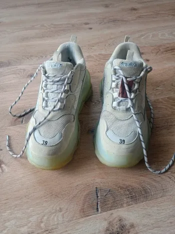 Vends Balenciaga Triple S Authentiques - Taille 39