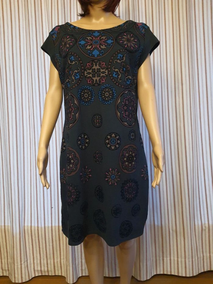 Jolie Robe marine Desigual  taille XXL fr 44 - photo numéro 2