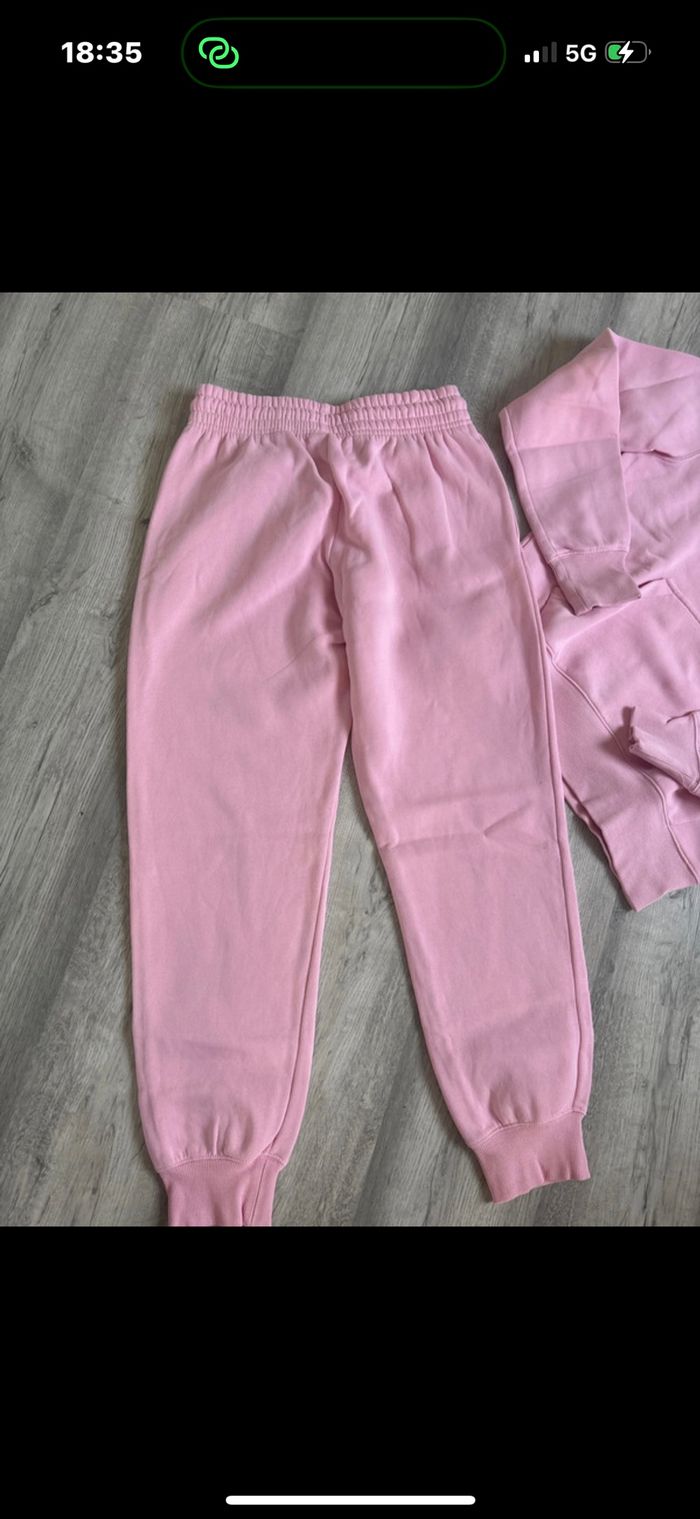 Ensemble jogging Nike - photo numéro 2