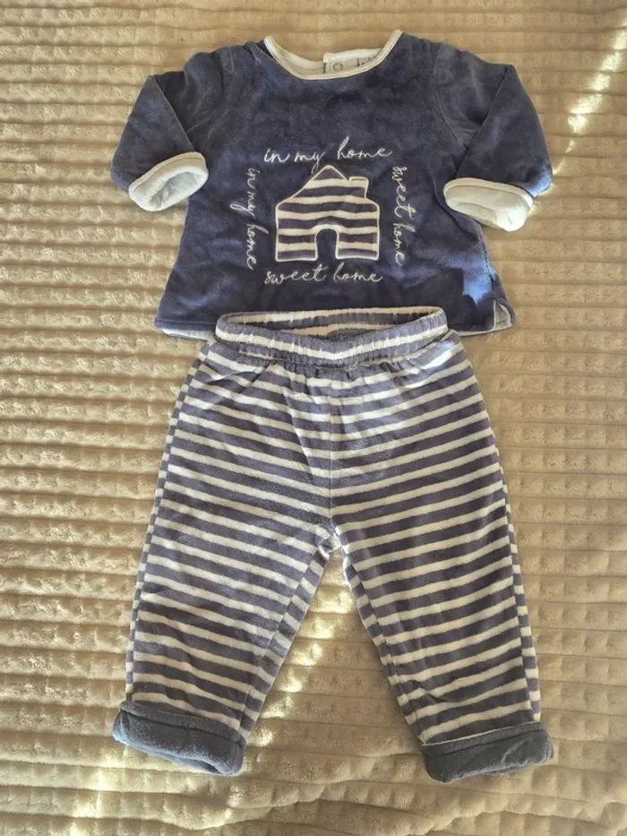 Pyjamas 6 mois