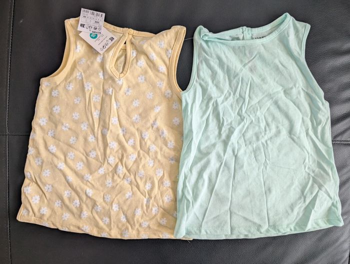 Lot de deux débardeurs fille neuf