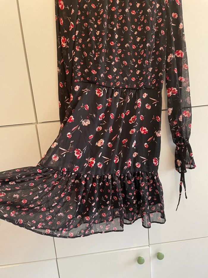 Robe mi-longue noire fleurie taille S Orsay - photo numéro 3