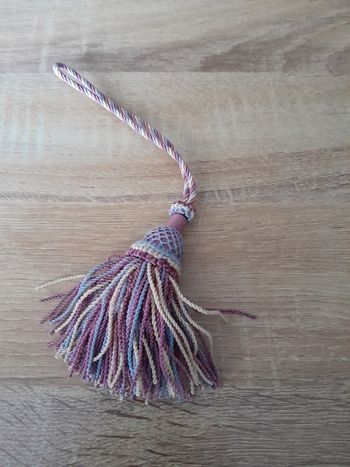 Pompon de porte Guipure