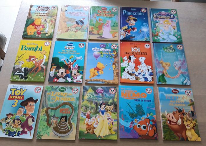 Lot n°2: 15 livres Disney neufs