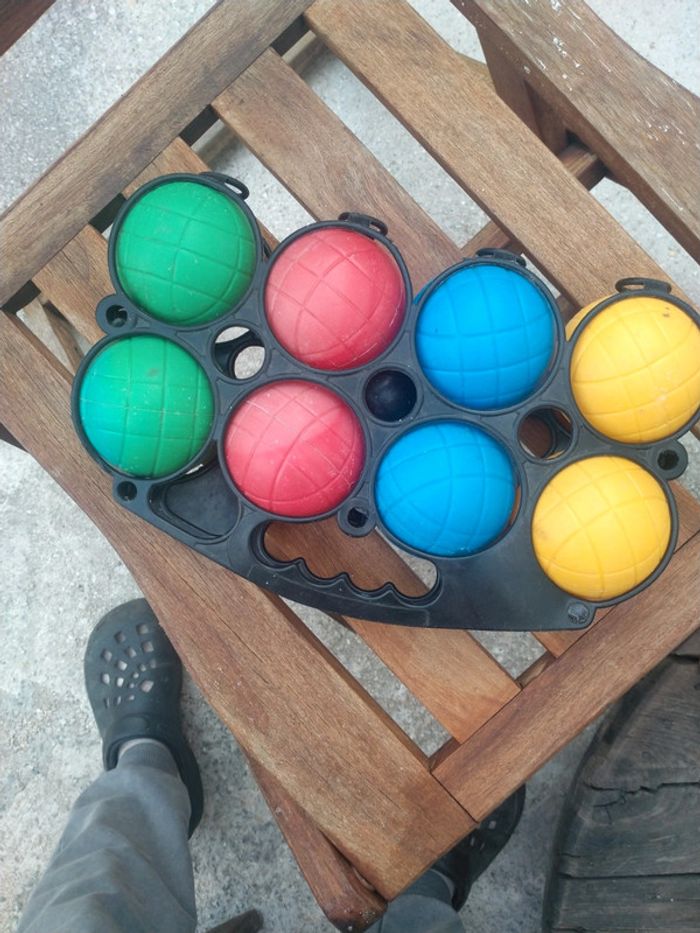 Jeux de 8 boules de pétanque + 1 cochonnet