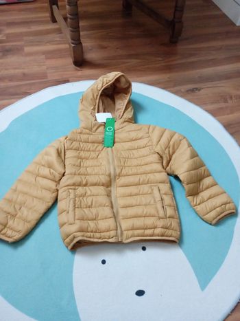 Doudoune neuve 4/6 ans 110/116