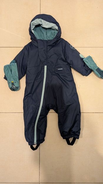 Combinaison de ski + moufles 18 mois