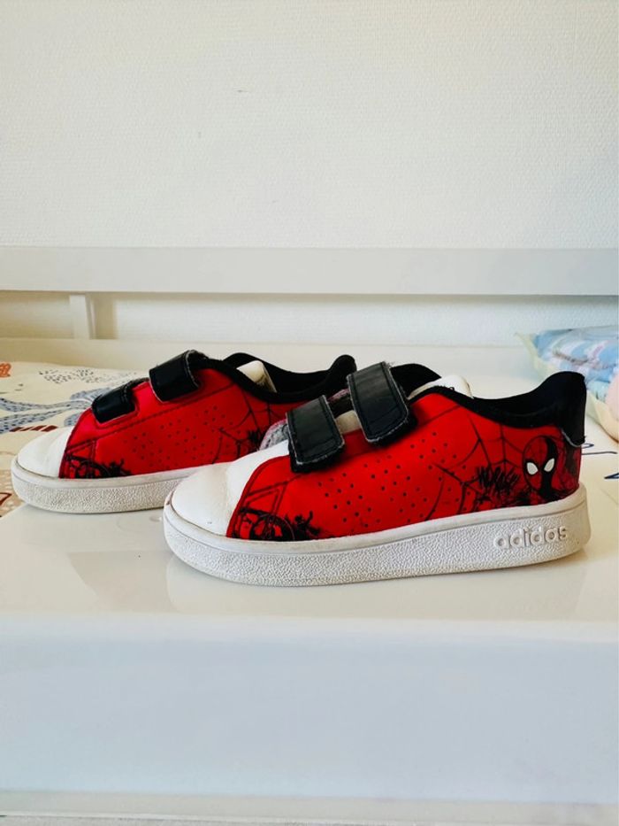 Chaussures addidas 21
