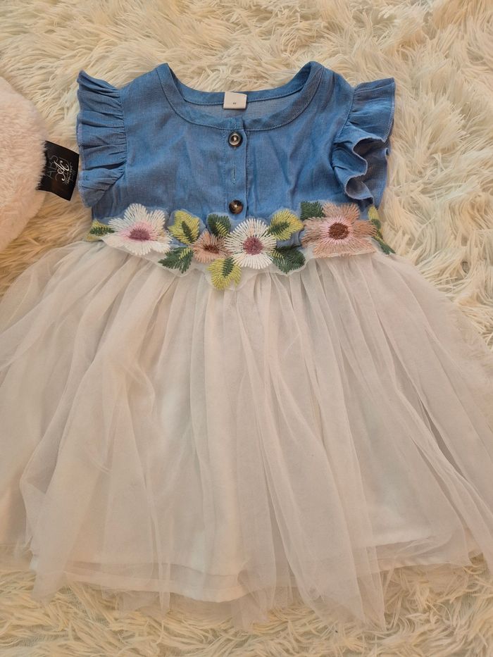 Robe avec tulle - photo numéro 2