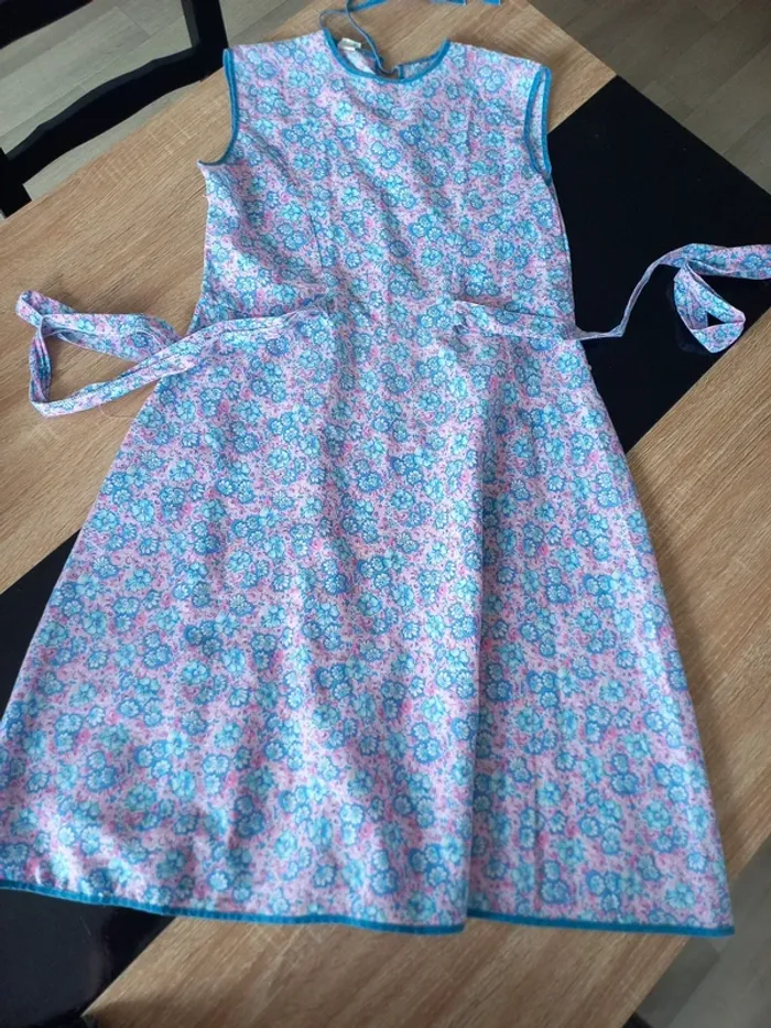 Robe fleurie 12 ans - photo numéro 9