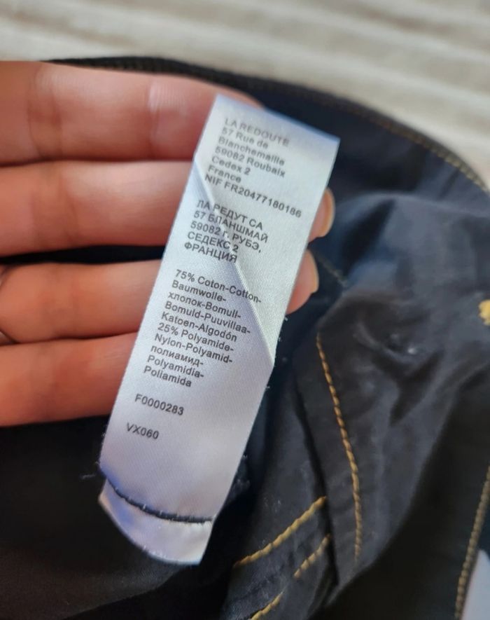 Jupe courte La Redoute – Taille 42 – Noir et gris avec détails jaunes - photo numéro 7