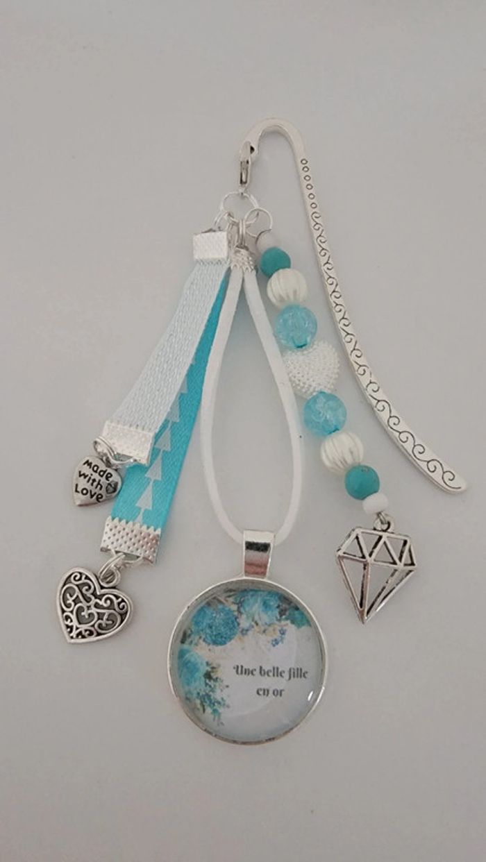 Cadeau belle fille, bijoux de sac ou marque page " belle fille en or"