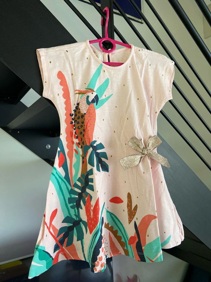 Robe catimini 4 ans rose perroquet