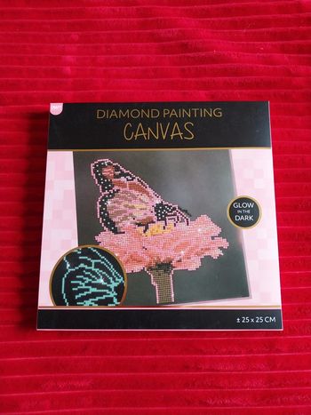 Diamond painting papillon rose